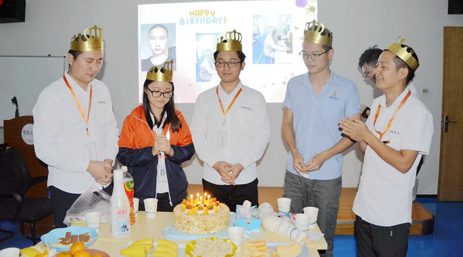 生日會的溫馨落幕